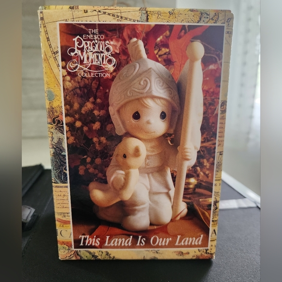 NIB Precious Moments 527777 This Land Is Our Land, Knight Figurine - Picture 6 of 6